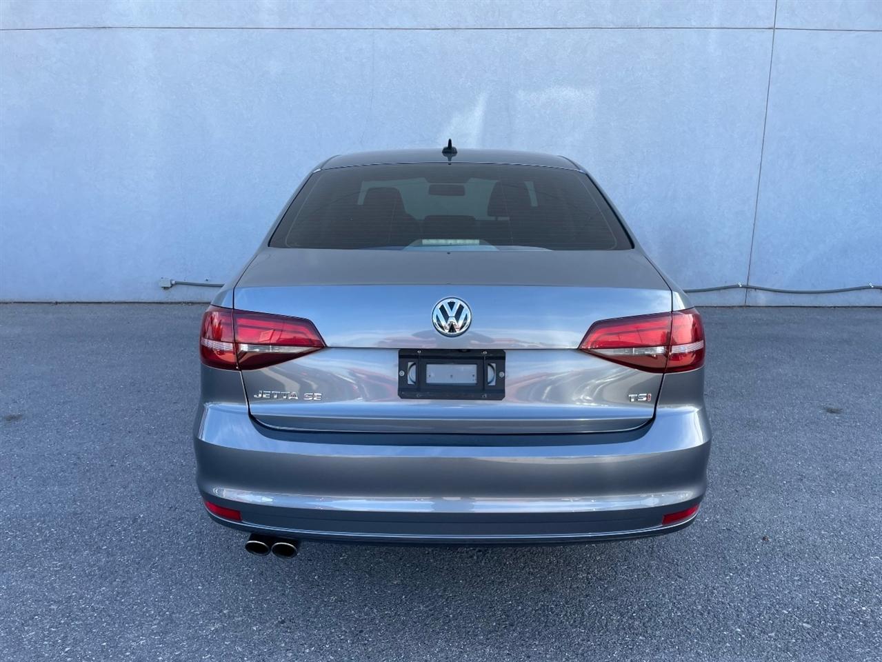 Volkswagen Jetta  2017