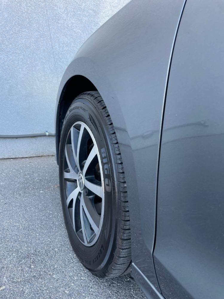 Volkswagen Jetta  2017