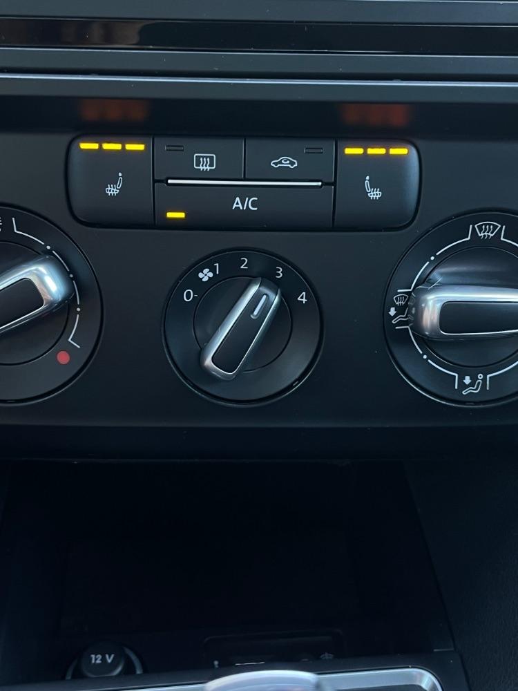 Volkswagen Jetta  2017