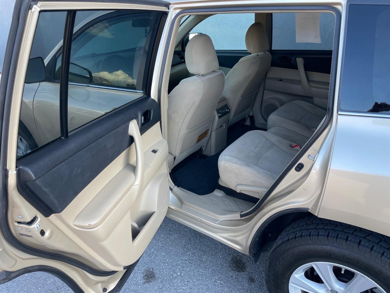 Toyota Highlander  2013