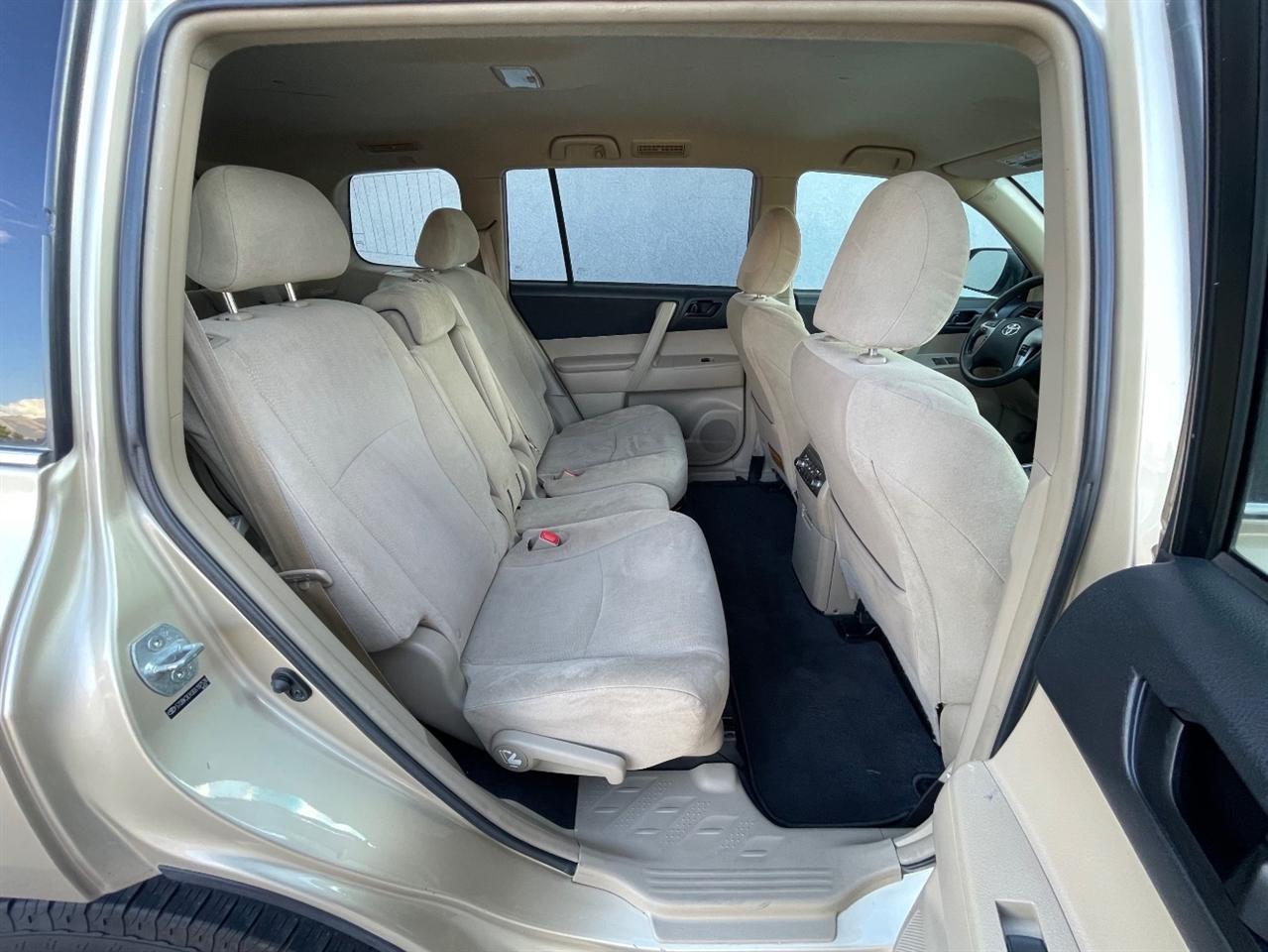 Toyota Highlander  2013