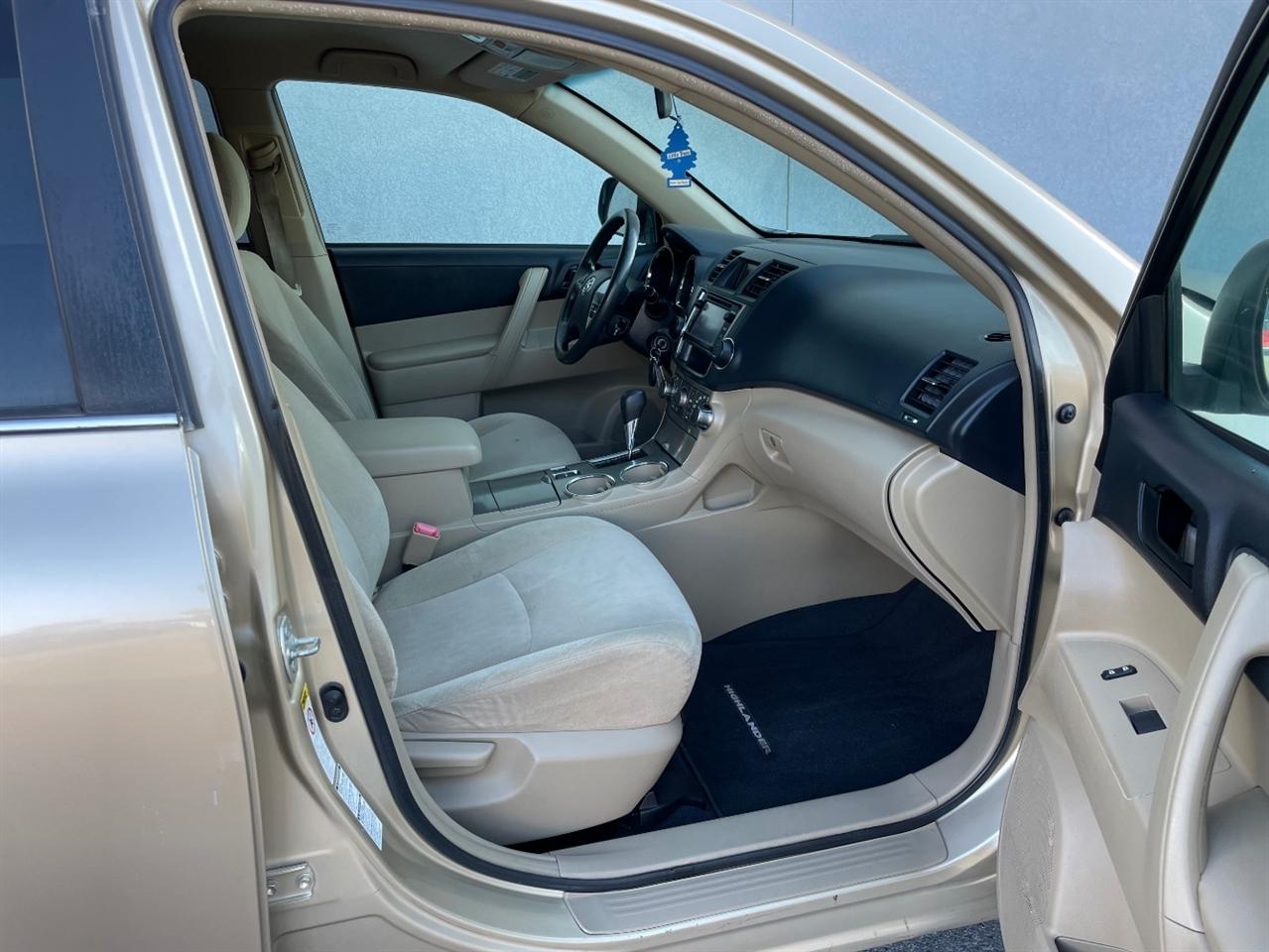 Toyota Highlander  2013