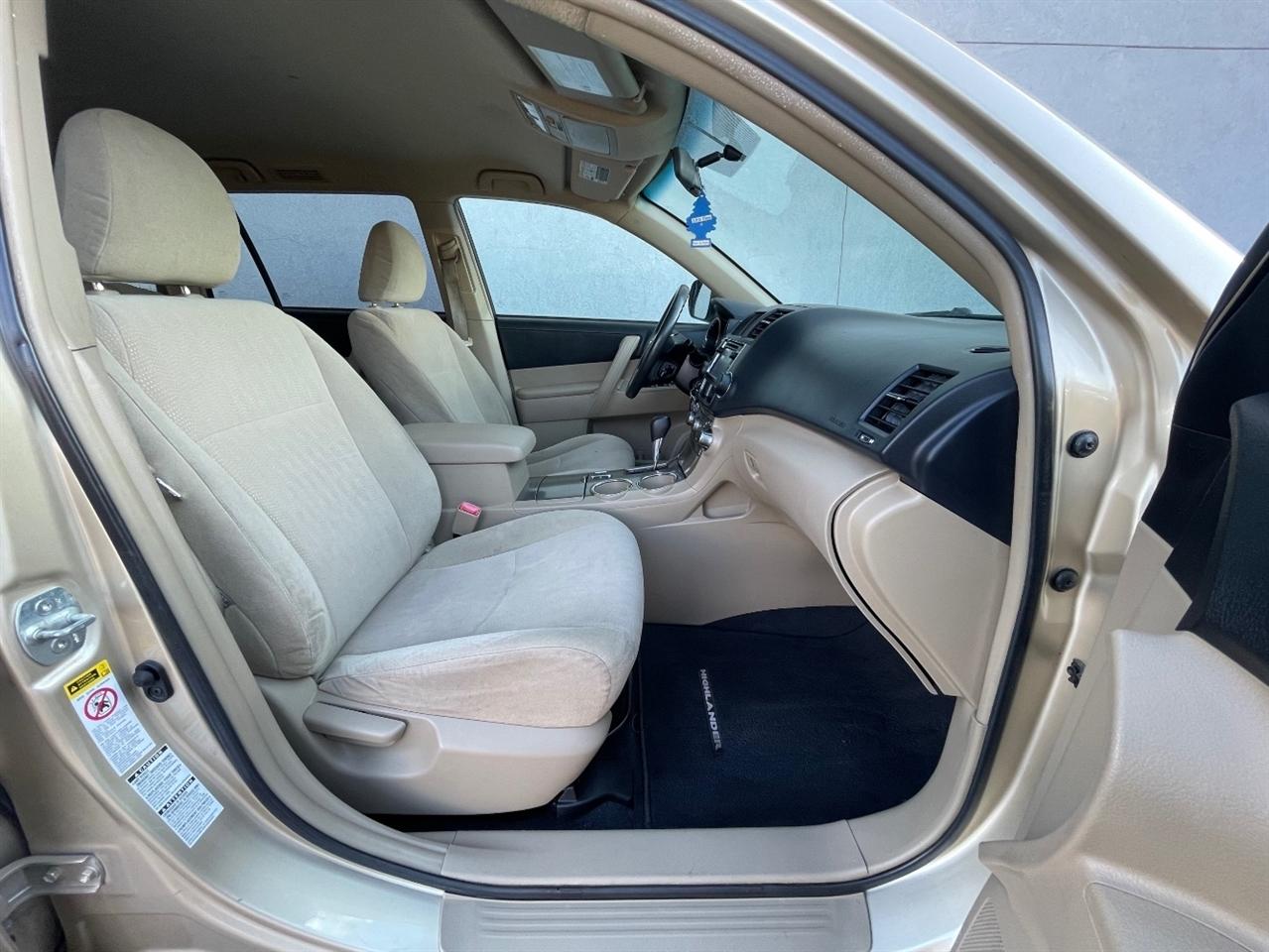 Toyota Highlander  2013