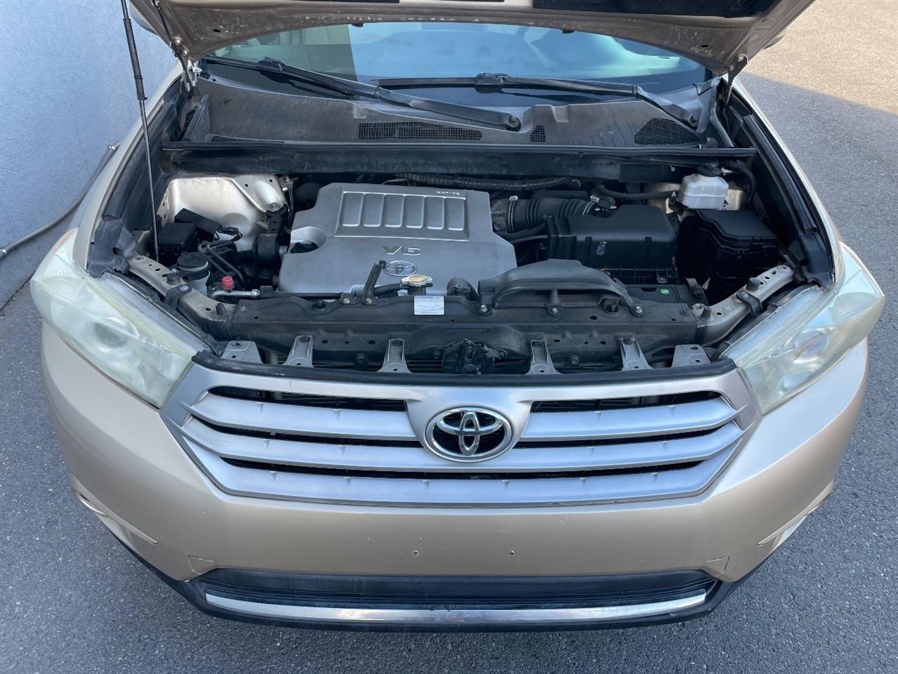 Toyota Highlander  2013