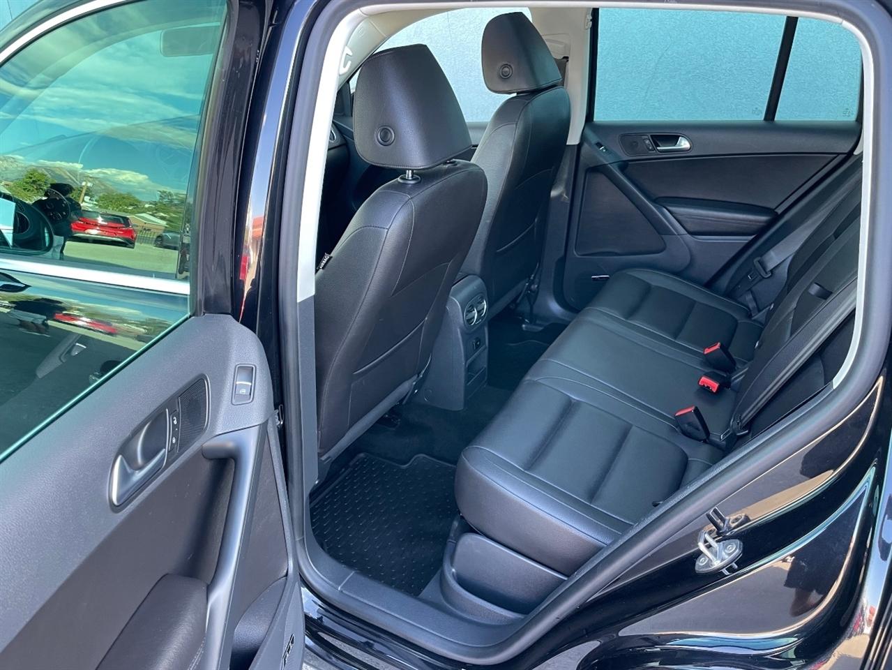 Volkswagen Tiguan  2014