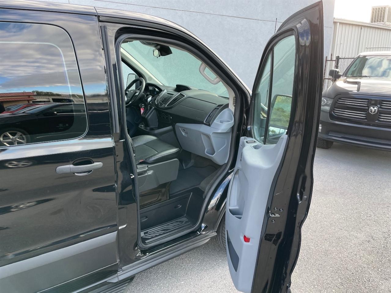 Ford Transit Passenger Wagon  2019