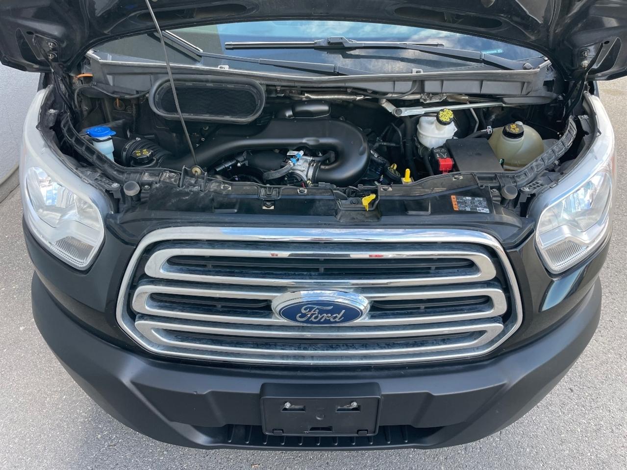 Ford Transit Passenger Wagon  2019