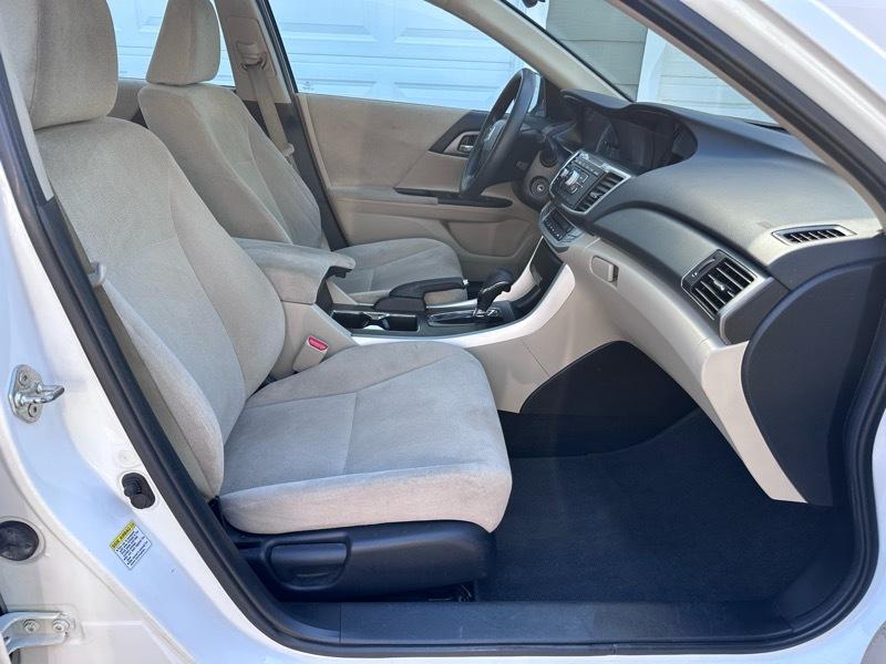 Honda Accord LX Sedan CVT 2013