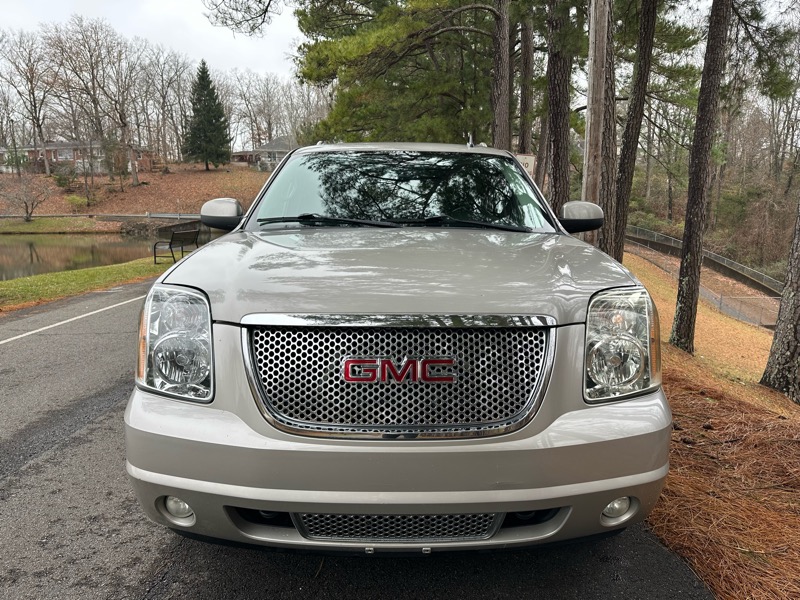 GMC Yukon Denali XL 2WD 2008