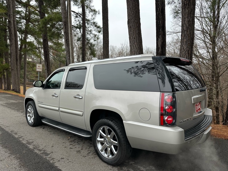 GMC Yukon Denali XL 2WD 2008