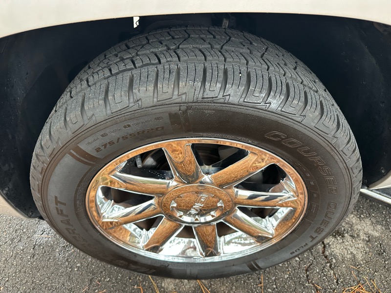 GMC Yukon Denali XL 2WD 2008