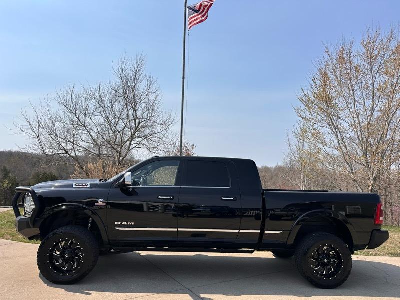 RAM 3500 Limited Mega Cab 4WD 2020