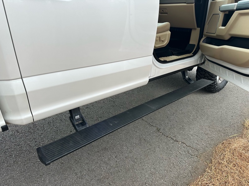 Ford F-250 SD Lariat Crew Cab Short Bed 4WD 2018