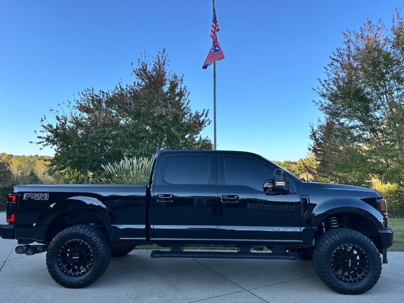 Ford F-250 SD Lariat Crew Cab 4WD 2022 Ford F-250 SD Lariat Crew Cab 4WD 2022