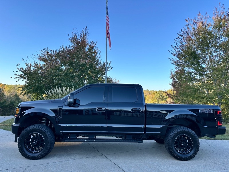 Ford F-250 SD Lariat Crew Cab 4WD 2022 Ford F-250 SD Lariat Crew Cab 4WD 2022