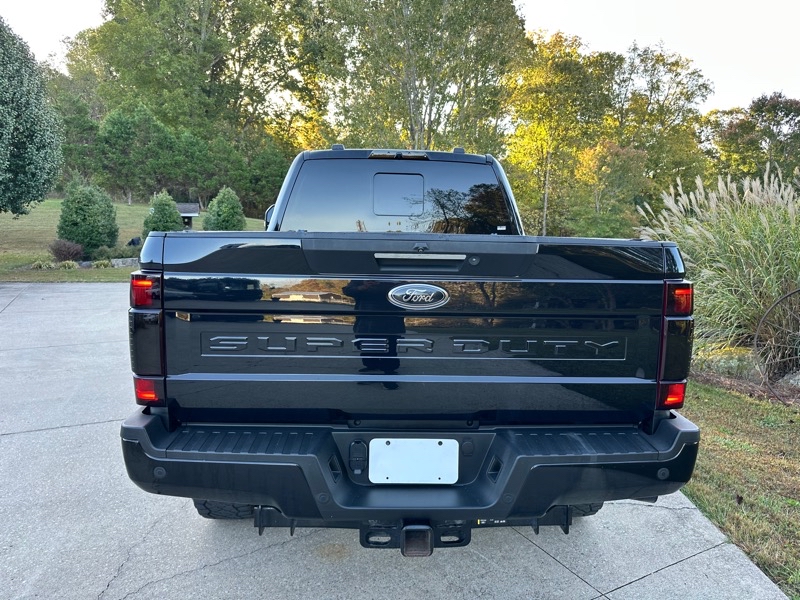 Ford F-250 SD Lariat Crew Cab 4WD 2022 Ford F-250 SD Lariat Crew Cab 4WD 2022