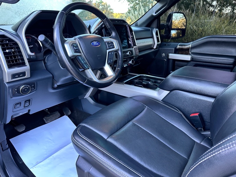 Ford F-250 SD Lariat Crew Cab 4WD 2022 Ford F-250 SD Lariat Crew Cab 4WD 2022
