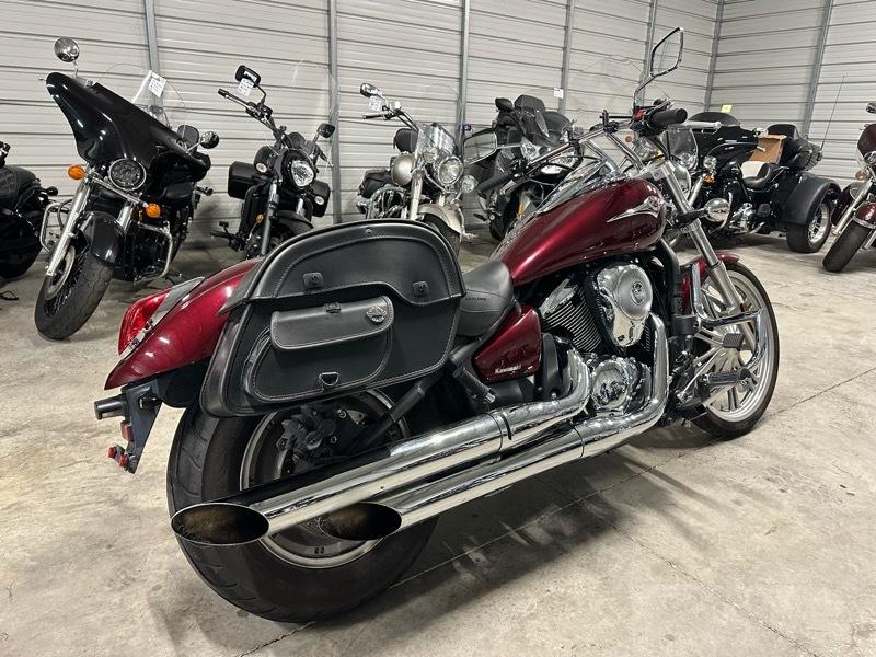Kawasaki Vulcan 900 Custom  2011