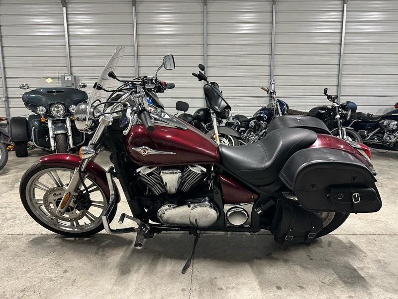 Kawasaki Vulcan 900 Custom  2011