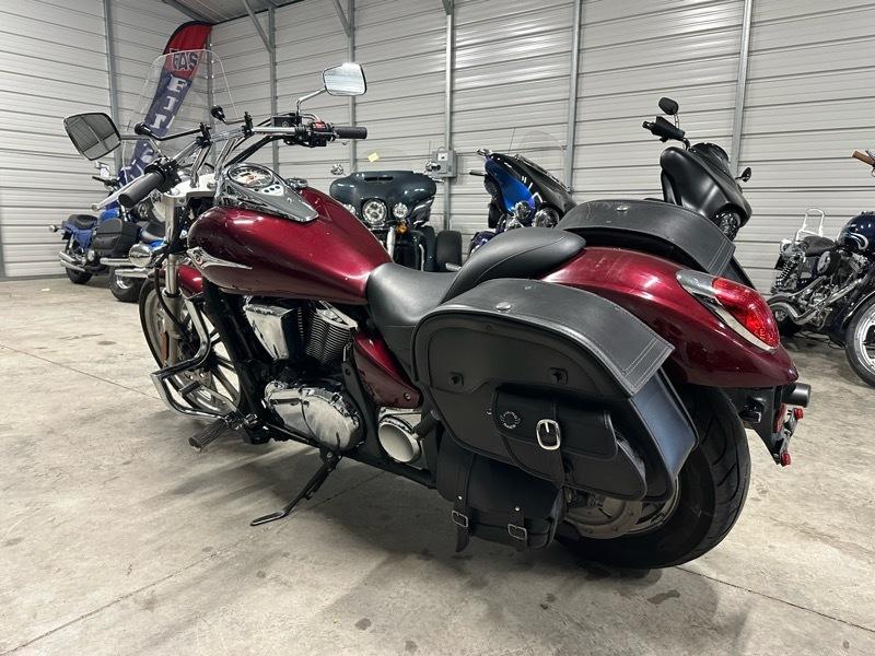 Kawasaki Vulcan 900 Custom  2011