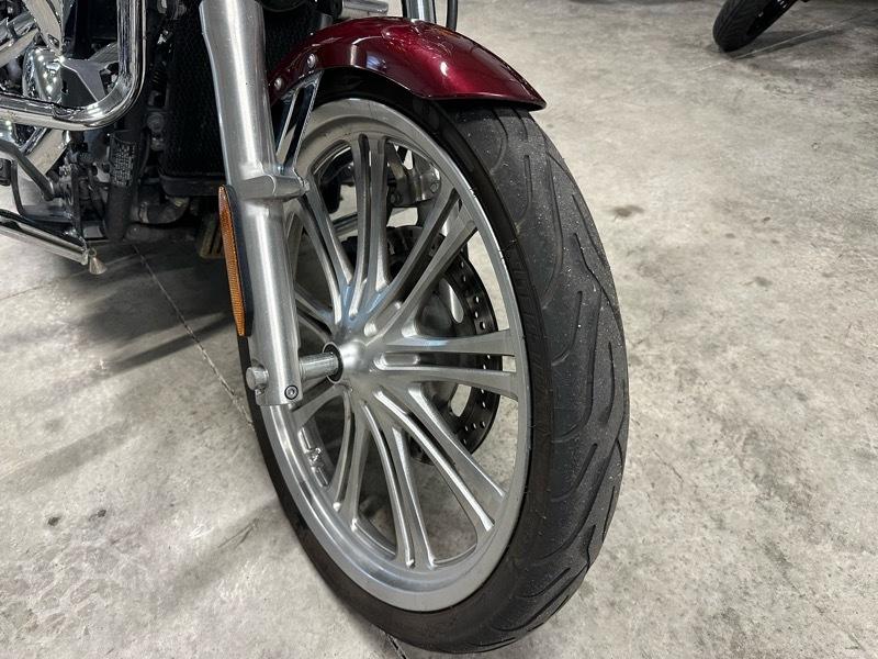 Kawasaki Vulcan 900 Custom  2011