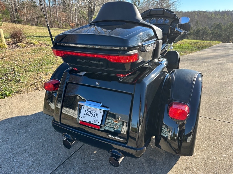 Harley-Davidson FLHTCUTG  2017