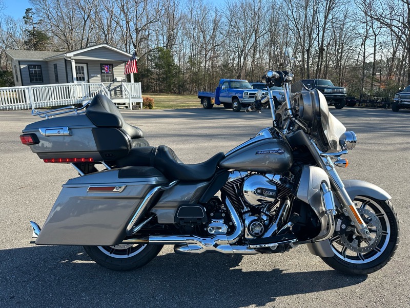 Harley-Davidson FLHTCU103  2016