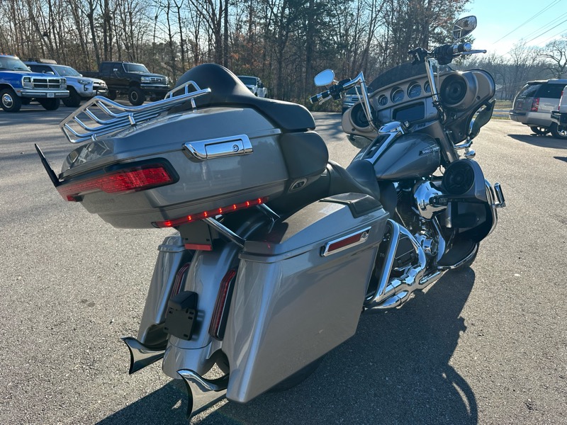 Harley-Davidson FLHTCU103  2016