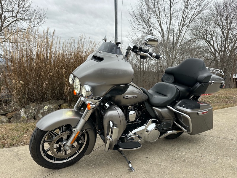 Harley-Davidson FLHTCU103  2016