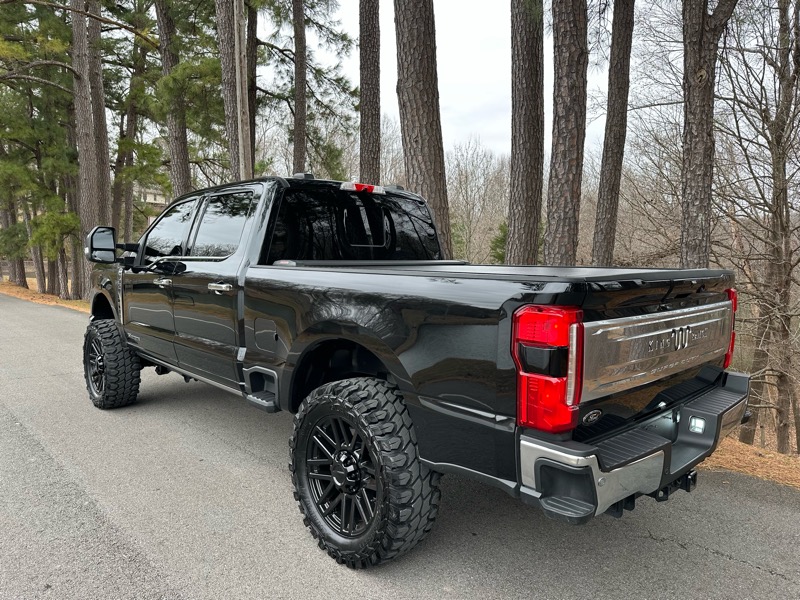 Ford F-350 SD King Ranch Crew Cab 4WD 2025