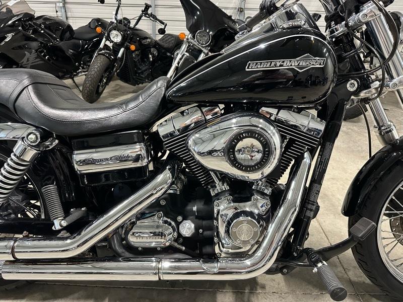 Harley-Davidson FXDC  2011