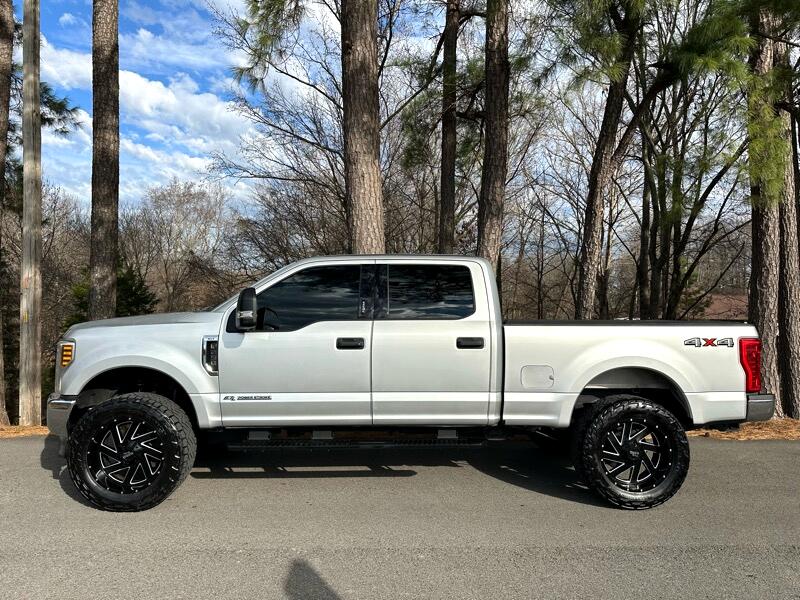 Ford F-250 SD Lariat Crew Cab Short Bed 4WD 2019