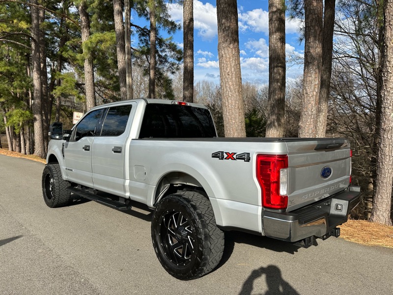 Ford F-250 SD XLT Crew Cab Short Bed 4WD 2019