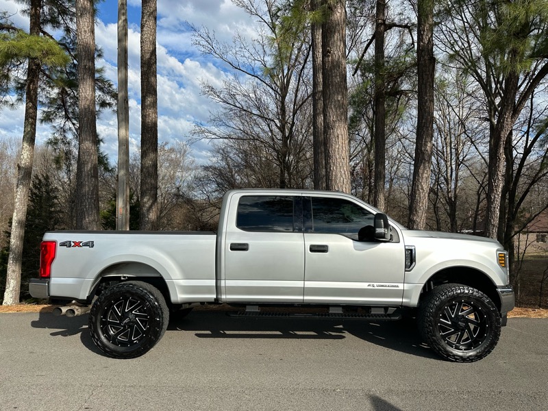 Ford F-250 SD XLT Crew Cab Short Bed 4WD 2019