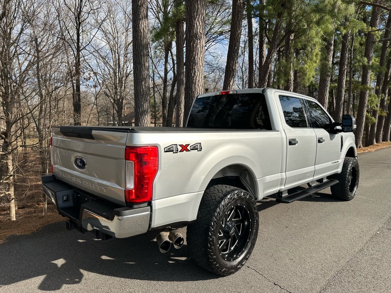 Ford F-250 SD XLT Crew Cab Short Bed 4WD 2019