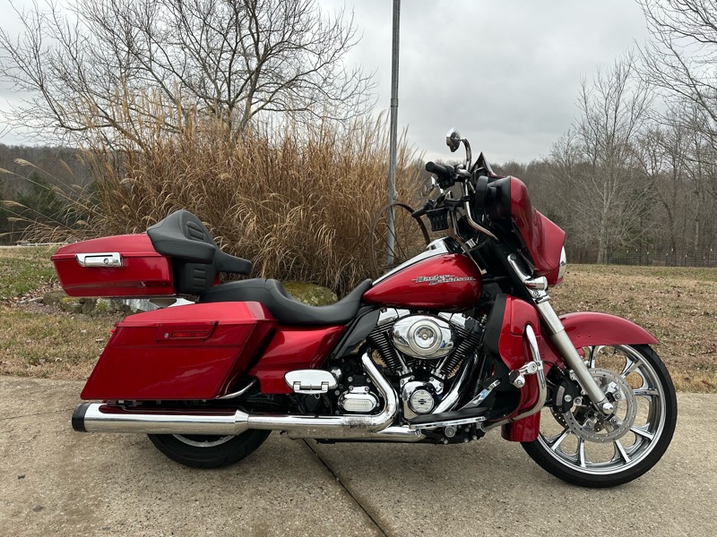 Harley-Davidson FLHX103  2013