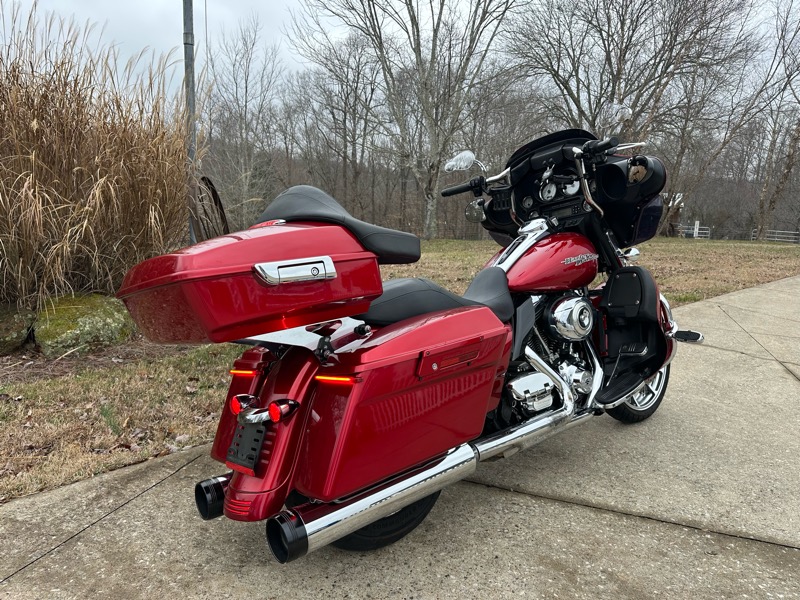 Harley-Davidson FLHX103  2013