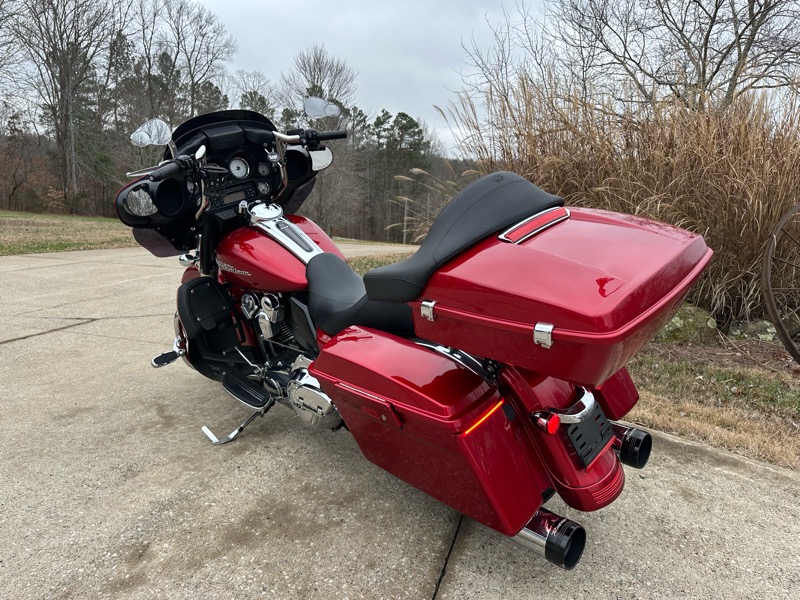 Harley-Davidson FLHX103  2013