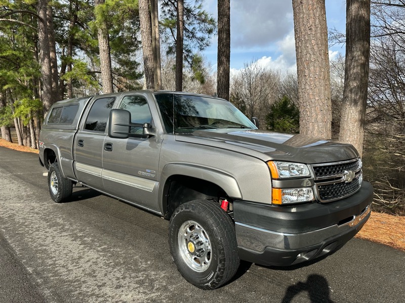 Chevrolet Silverado 2500HD LT Crew Cab Short Bed 4WD 2006