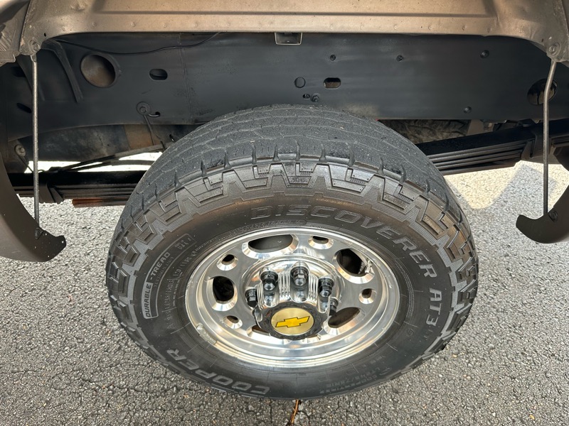 Chevrolet Silverado 2500HD LT Crew Cab Short Bed 4WD 2006