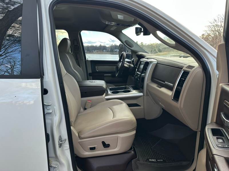 RAM 2500 Laramie Mega Cab 4WD 2017