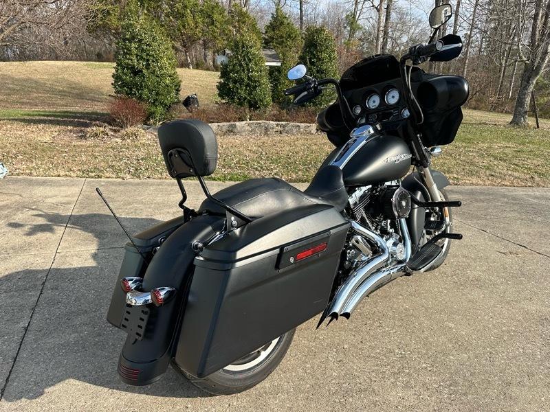 Harley-Davidson FLHX103  2013