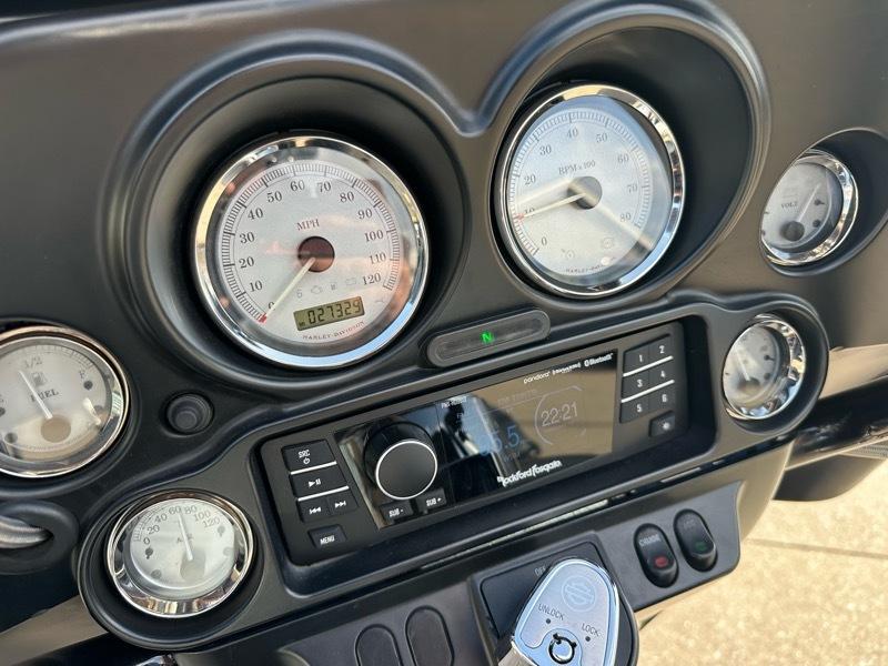 Harley-Davidson FLHX103  2013