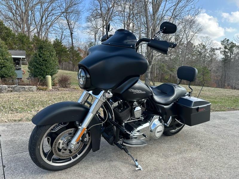 Harley-Davidson FLHX103  2013