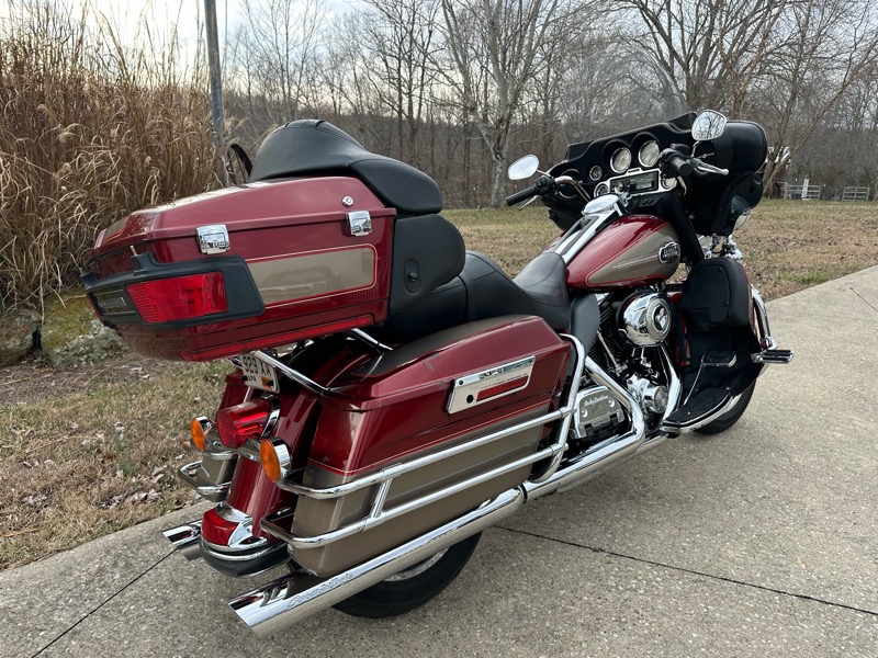 Harley-Davidson FLHTCU  2009