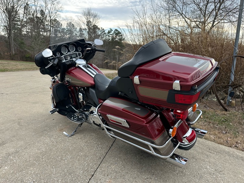 Harley-Davidson FLHTCU  2009