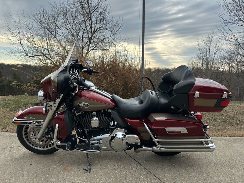 Harley-Davidson FLHTCU  2009