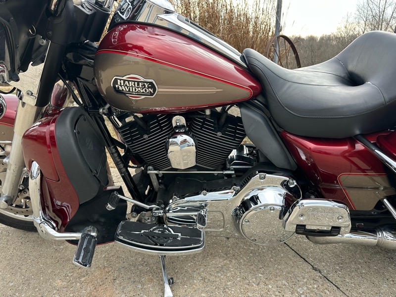 Harley-Davidson FLHTCU  2009