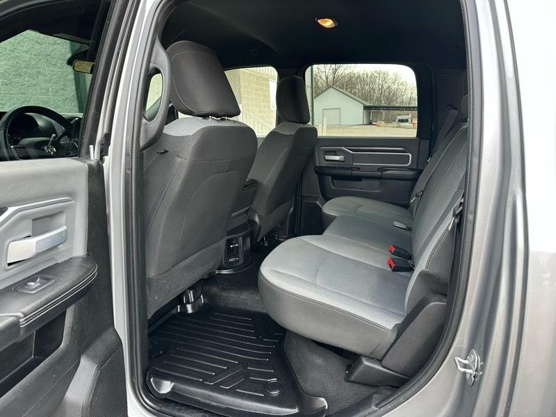 RAM 3500 Big Horn Crew Cab LWB 4WD DRW 2022