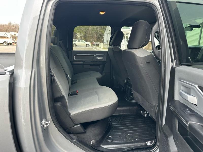 RAM 3500 Big Horn Crew Cab LWB 4WD DRW 2022